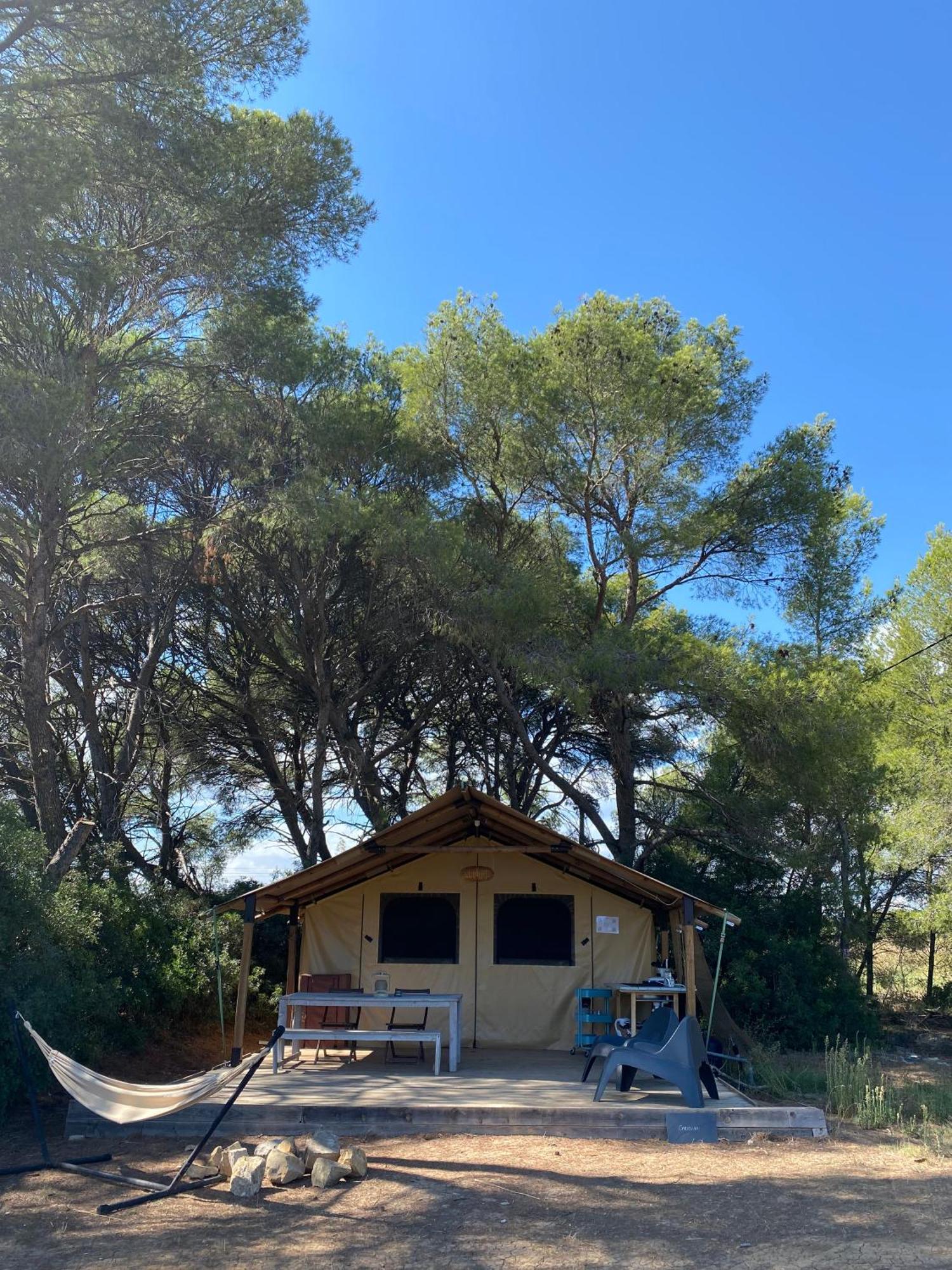 Saint Paul Le Marseillais Tentes Equippees Hebergements Insolites Luxury tent *
